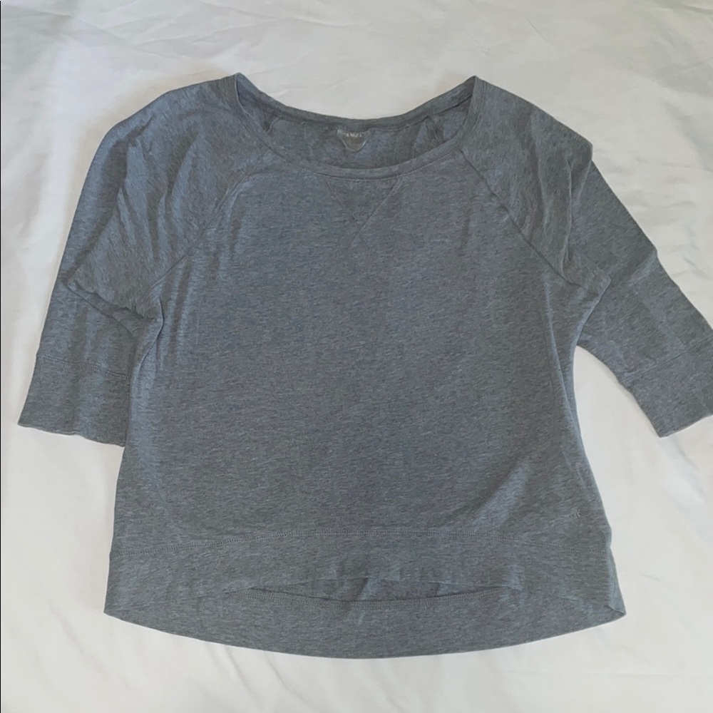 Danskin Gray Relaxed 3/4 Sleeve Sweatshirt